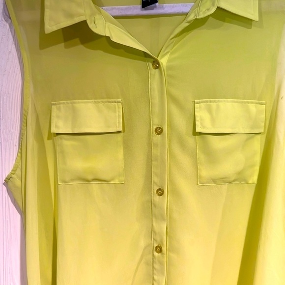 Torrid Sleeveless Sheer Tank Blouse Size 1X - Picture 2 of 6